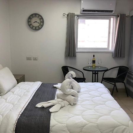 Hotel Room Service Bat Yam Extérieur photo