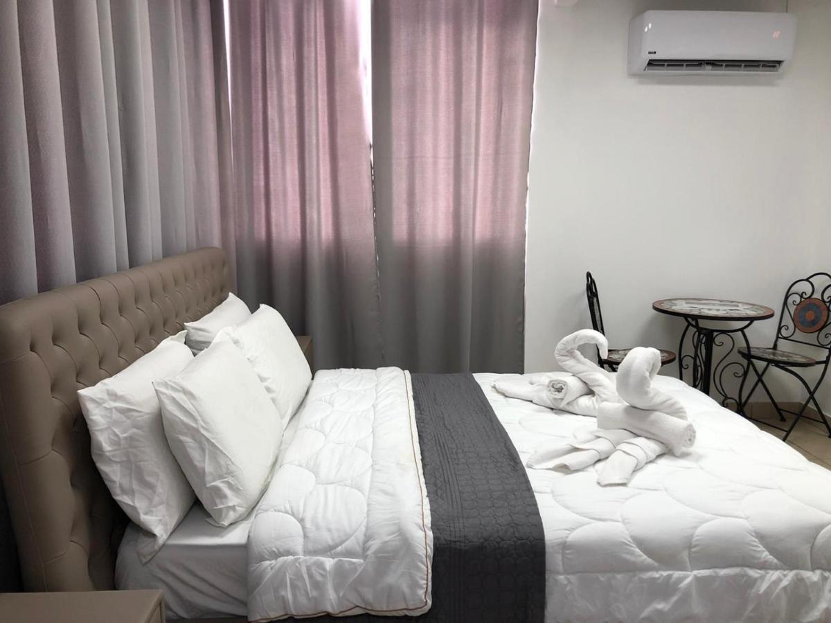 Hotel Room Service Bat Yam Extérieur photo