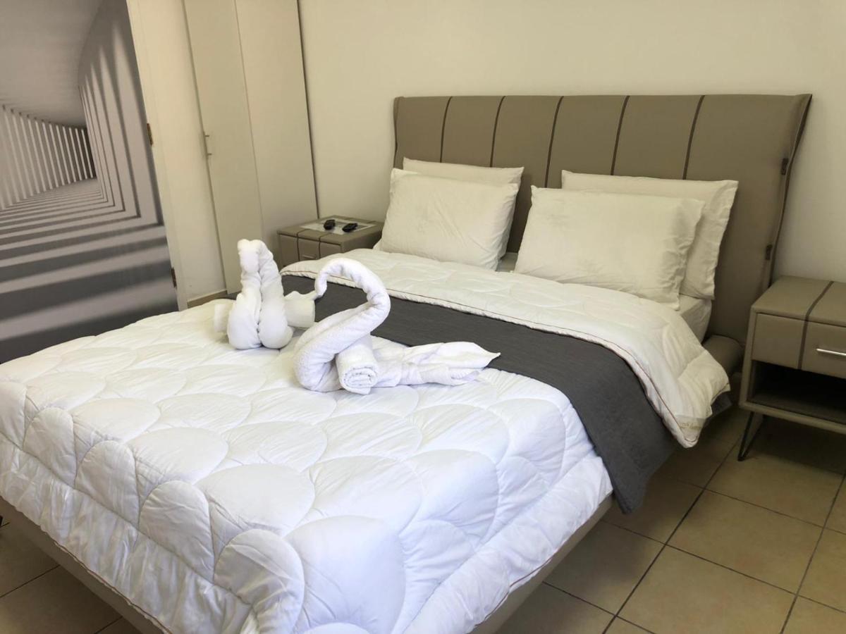 Hotel Room Service Bat Yam Extérieur photo