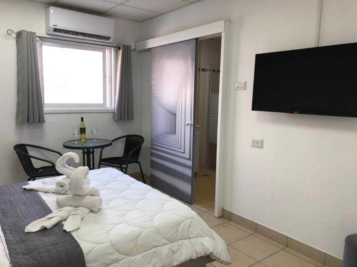 Hotel Room Service Bat Yam Extérieur photo