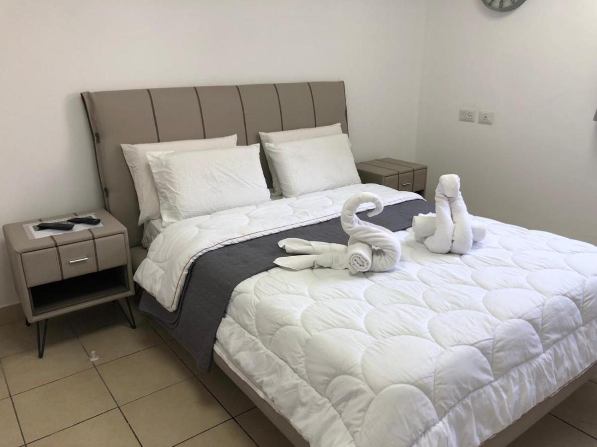 Hotel Room Service Bat Yam Extérieur photo